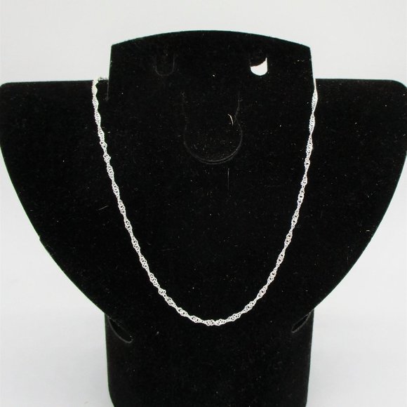 Italian Singapore Chain in Solid Sterling Silver: 16" - Picture 1 of 4